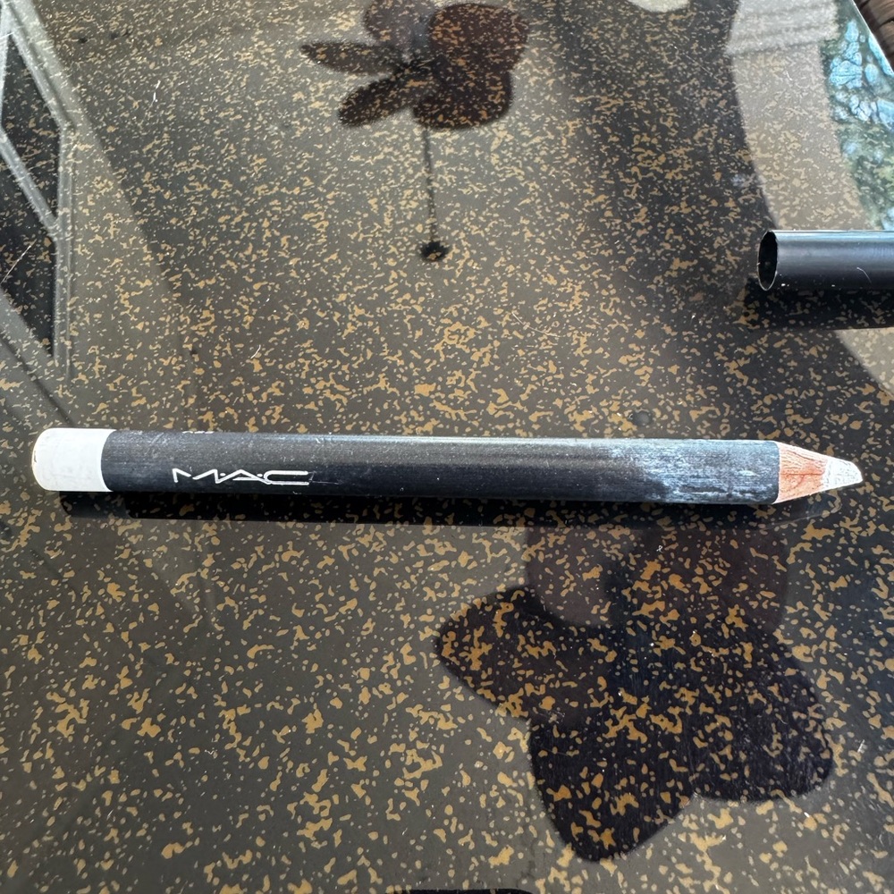 MAC Black Eyeliner Pencil